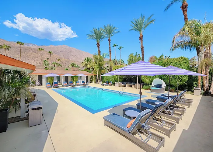 Motel: Little Paradise Hotel